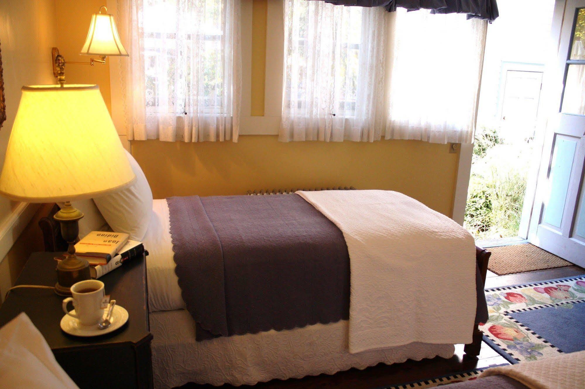 The Oak Bluffs Inn Екстер'єр фото