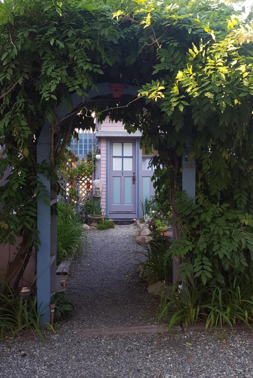 The Oak Bluffs Inn Екстер'єр фото